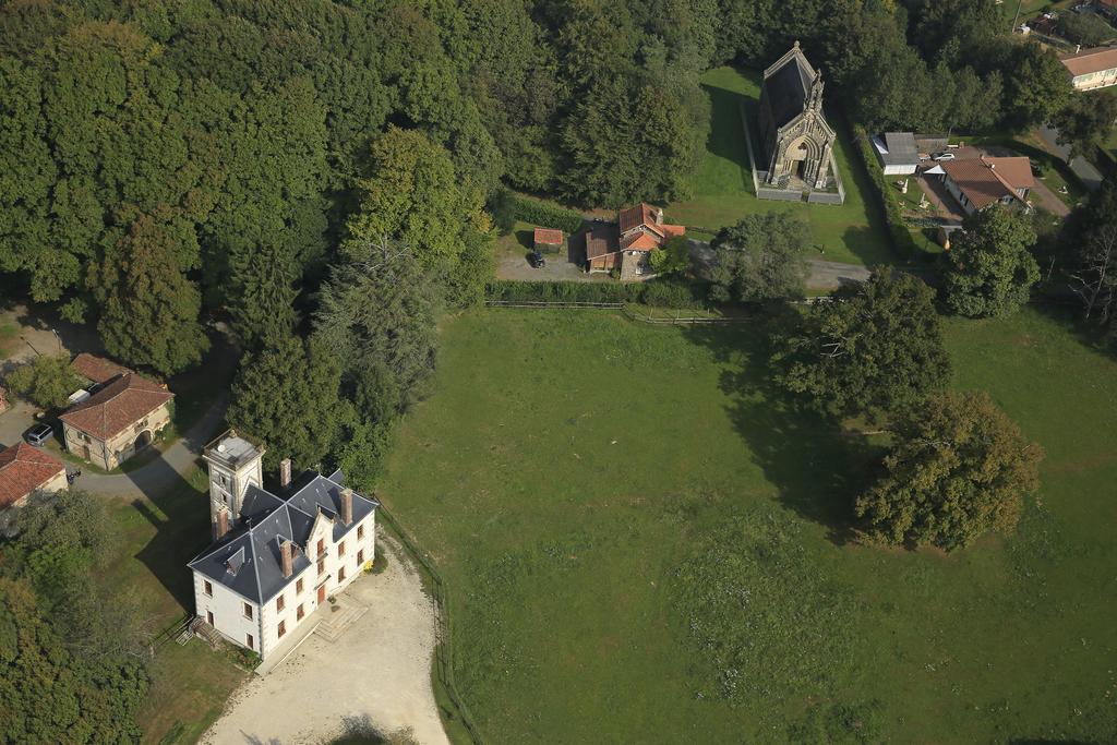 Domaine De Chantemerle Moutiers-Sous-Chantemerle Exterior photo